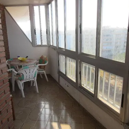 With Swimming Pool Front Of The Sea Apartamento *